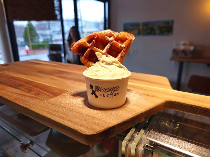 SCOOP & COFFEE Picture 9