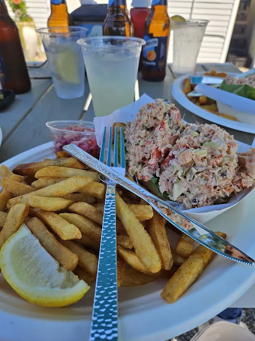 The Clam Bar at Bridge Marine Picture 2