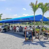 The Clam Bar at Bridge Marine ico