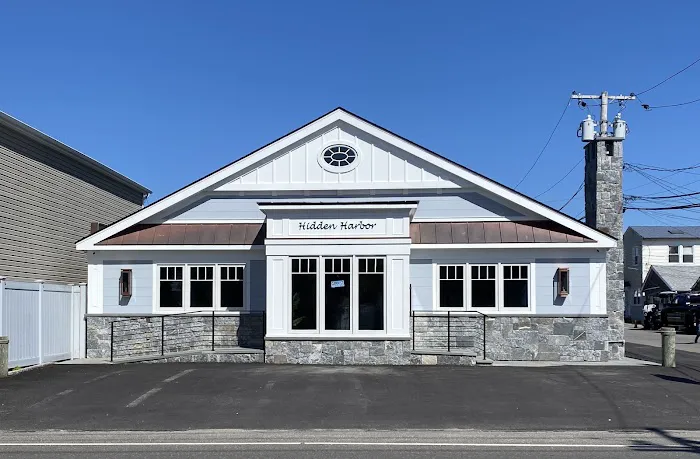 Hidden Harbor Restaurant and Bar Picture 8