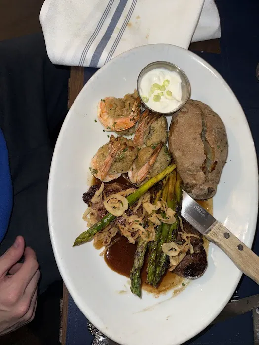 Hidden Harbor Restaurant and Bar Picture 4