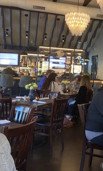 Hidden Harbor Restaurant and Bar Picture 5