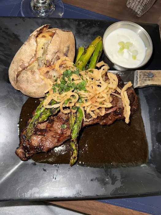 Hidden Harbor Restaurant and Bar Picture 7