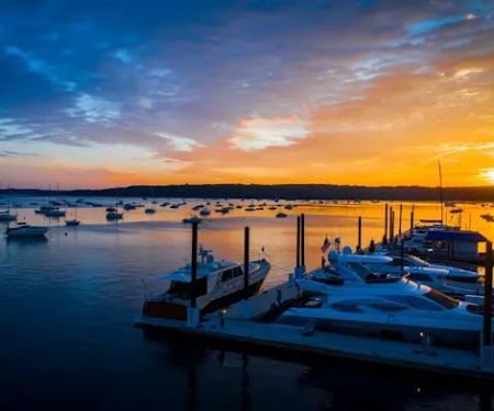 Cooper Bluff - Waterfront Bar