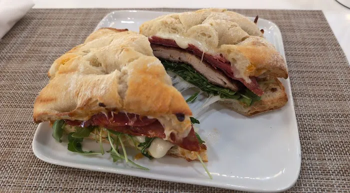 Stellina Bakery & Cafe Picture 1