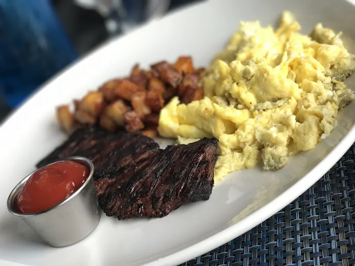 Spinnakers Restaurant & Bar Picture 5