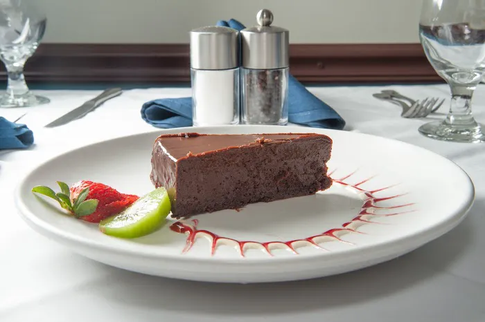 Spinnakers Restaurant & Bar Picture 7