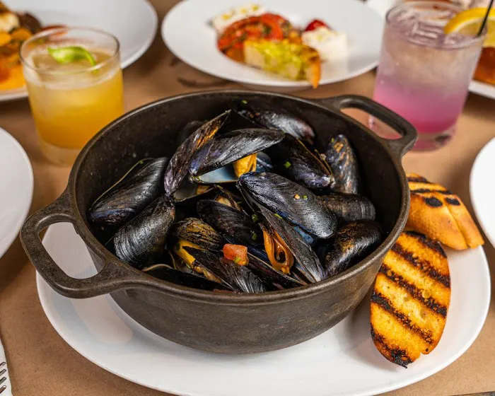 Market Bistro Picture 3