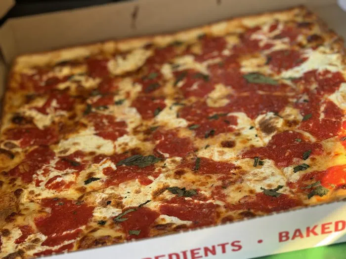 Lia's Pizzeria Picture 5