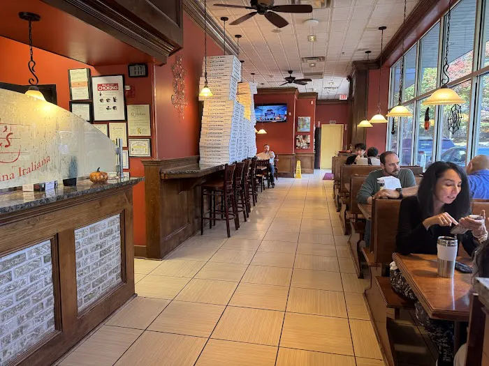 Lia's Pizzeria Picture 7