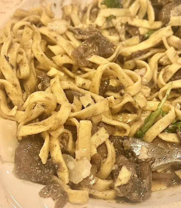 Flora’s Pizza Cafe Picture 6