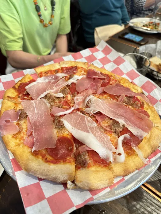 Flora’s Pizza Cafe Picture 3