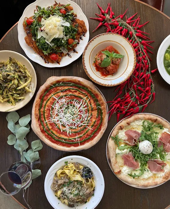 Flora’s Pizza Cafe Picture 9