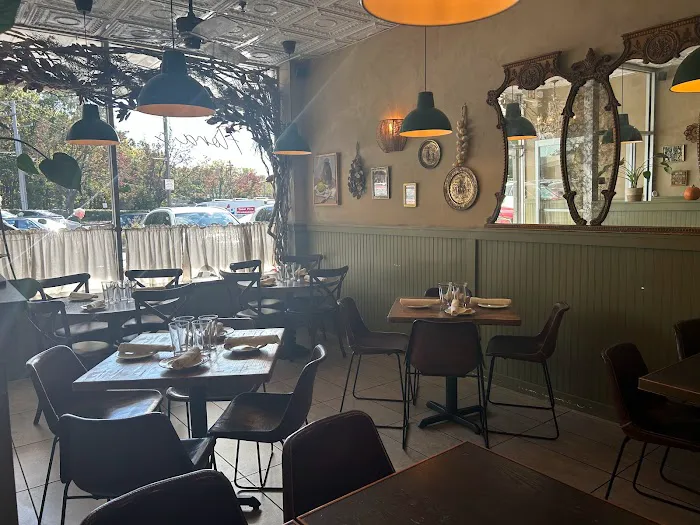 Flora’s Pizza Cafe Picture 7