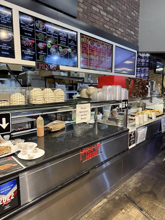 Yea's Kitchen Picture 6