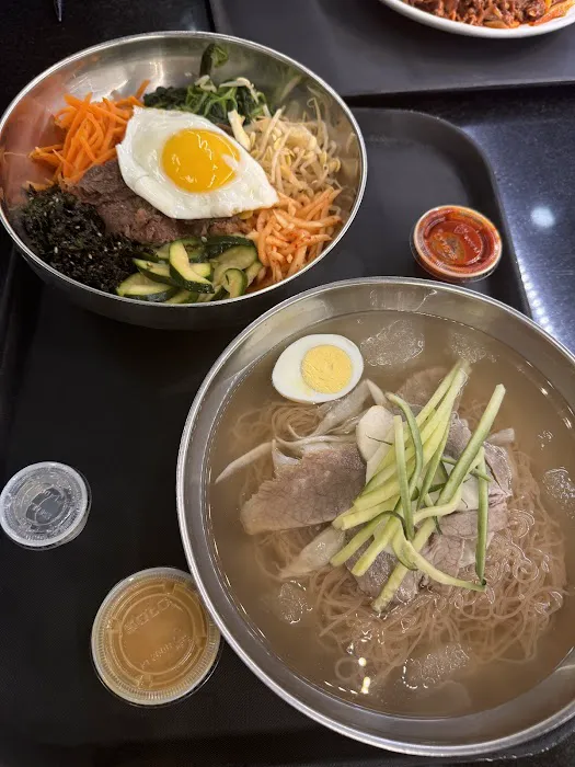 Yea's Kitchen Picture 2