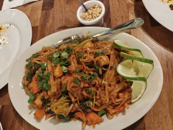 Kunga Kitchen Picture 4