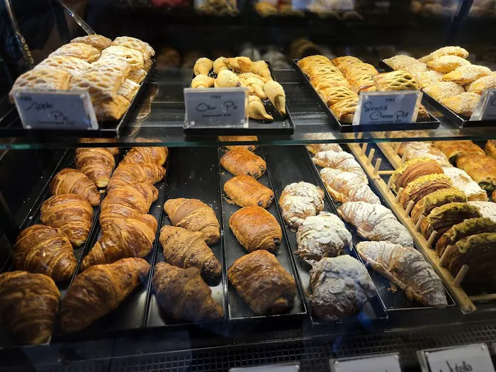 The French Workshop Picture 1