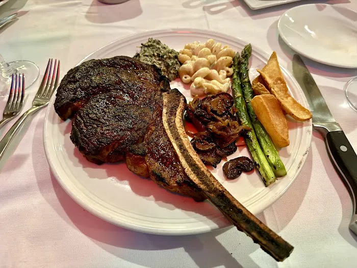 Opus Steakhouse Picture 3