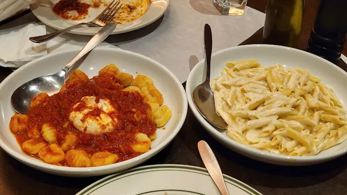 Fanatico Italian Bistro & Bar Picture 3