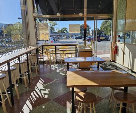 taïm mediterranean kitchen