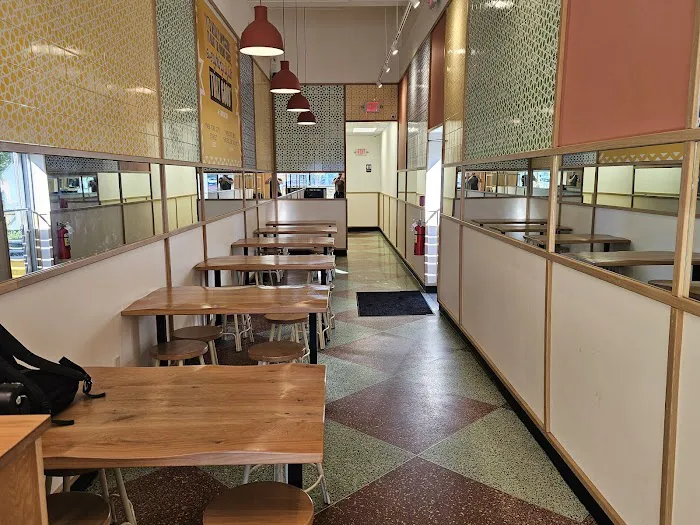 taïm mediterranean kitchen Picture 7