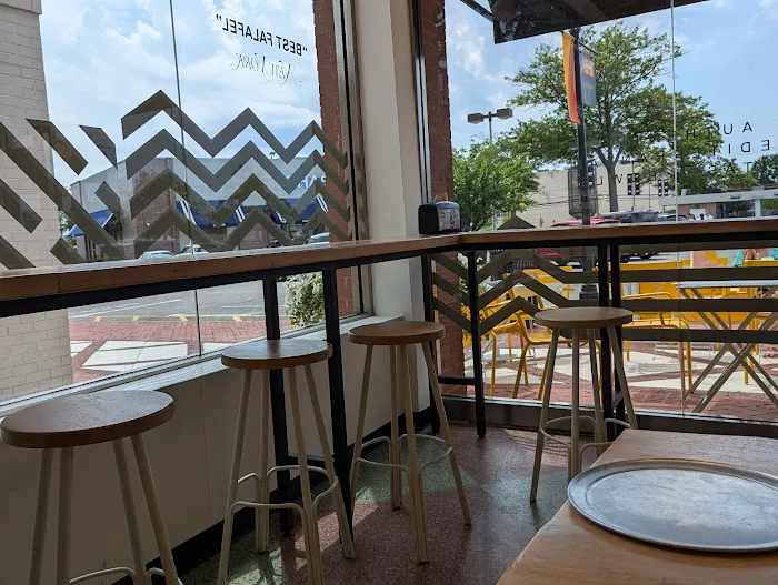 taïm mediterranean kitchen Picture 8