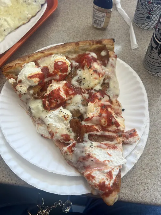 Raimo's Pizza Hicksville Picture 4