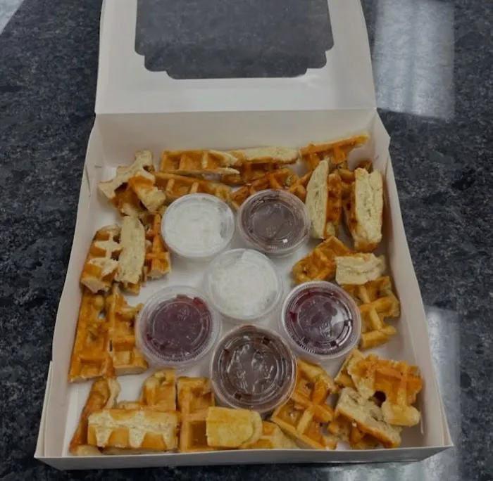 Scoops & Waffles Picture 6