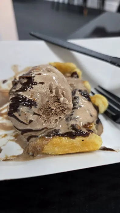 Scoops & Waffles Picture 4