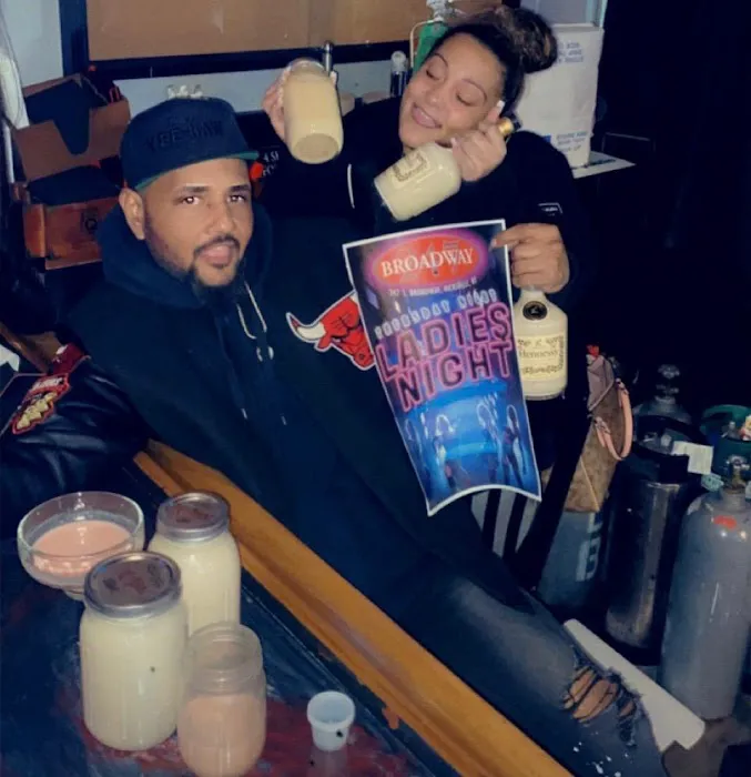 Broadway 247 Sports Bar Picture 2