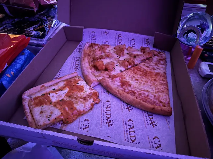 Calda Pizzeria & Restaurant Picture 4