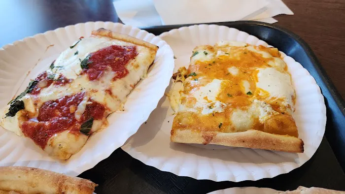 Calda Pizzeria & Restaurant Picture 8