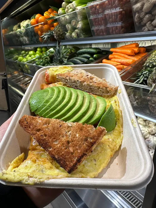 OverGreens Salads & Juice Picture 2