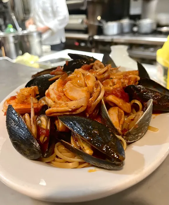 La Famiglia Picture 8