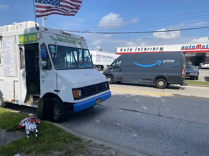 Roma’s Hot Dogs & Halal Food Truck Picture 1