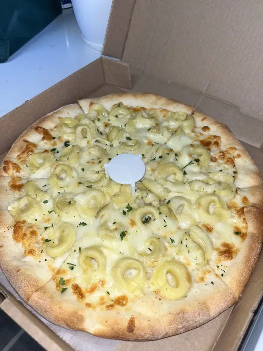 La Bella Pizzeria Picture 5