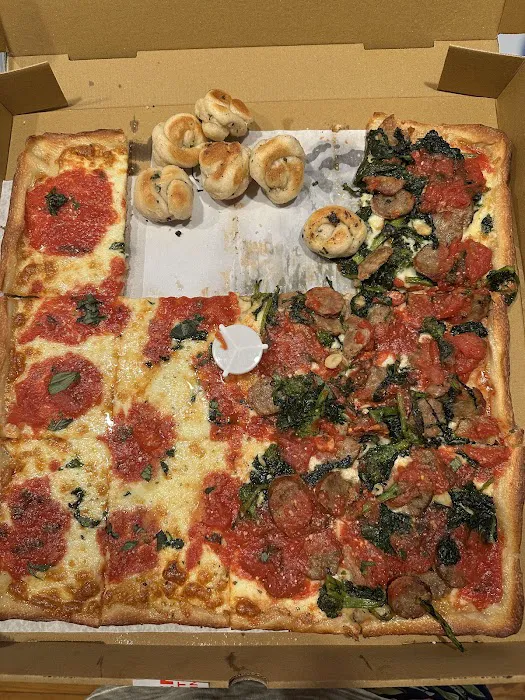 La Bella Pizzeria Picture 2