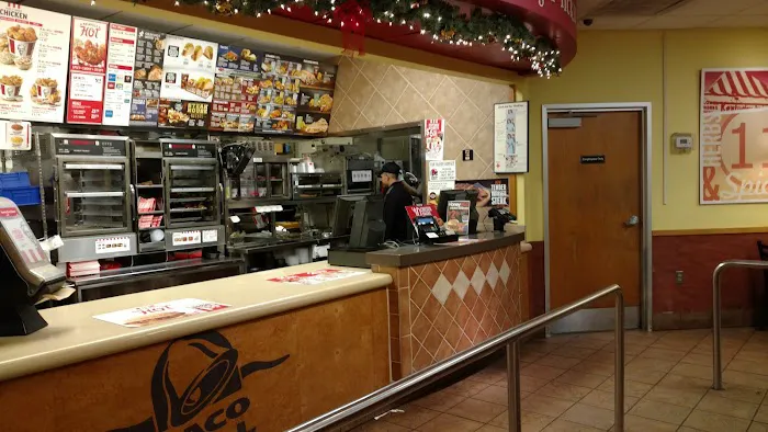 Taco Bell / KFC Picture 8