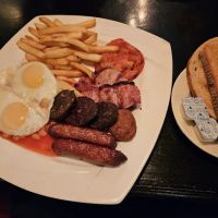 River Court on Main ico