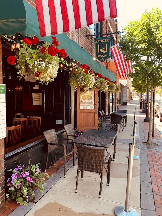 River Court on Main Picture 2