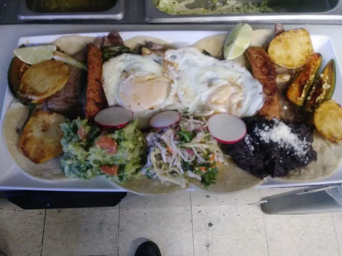 El Sabor De Guerrero Restaurant Picture 4