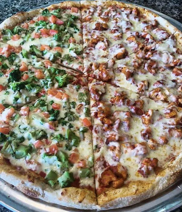 Luciano's Pizzeria Picture 3