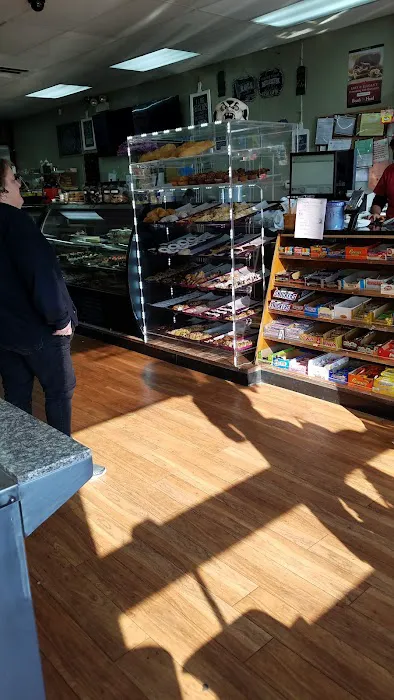 D & D Deli Catering & Bakery Picture 5