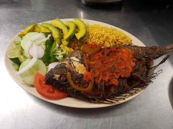 El Rey Del Pollo Picture 6