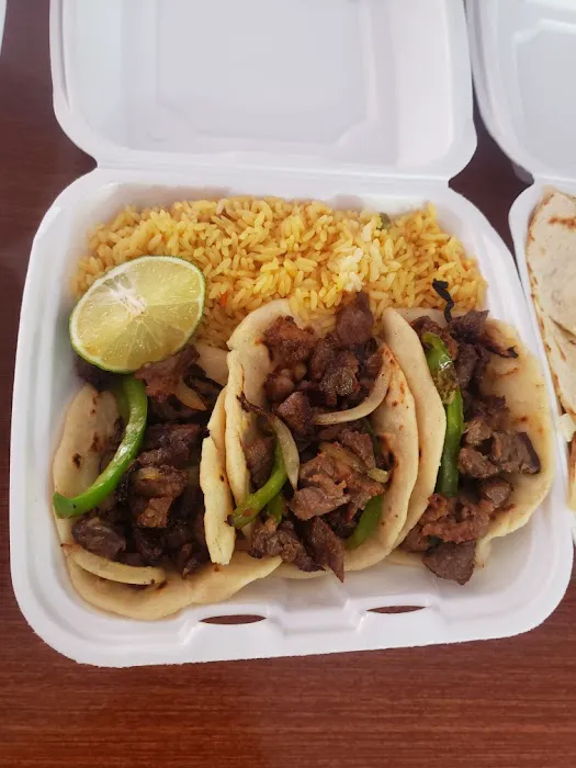 El Rey Del Pollo Picture 5