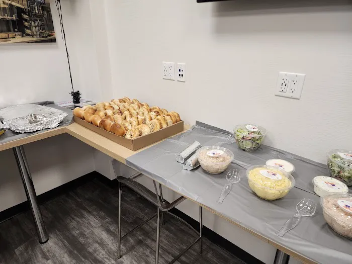 Eli's Bagel Shop Picture 3