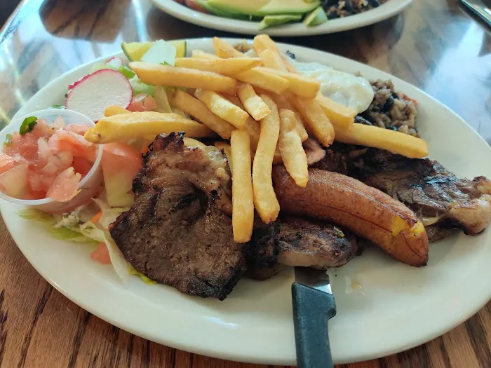 Pupusa Magica Restaurante Salvadoreño Picture 9