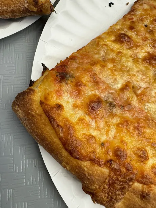 Yummy's Pizza - Spring Valley Picture 6