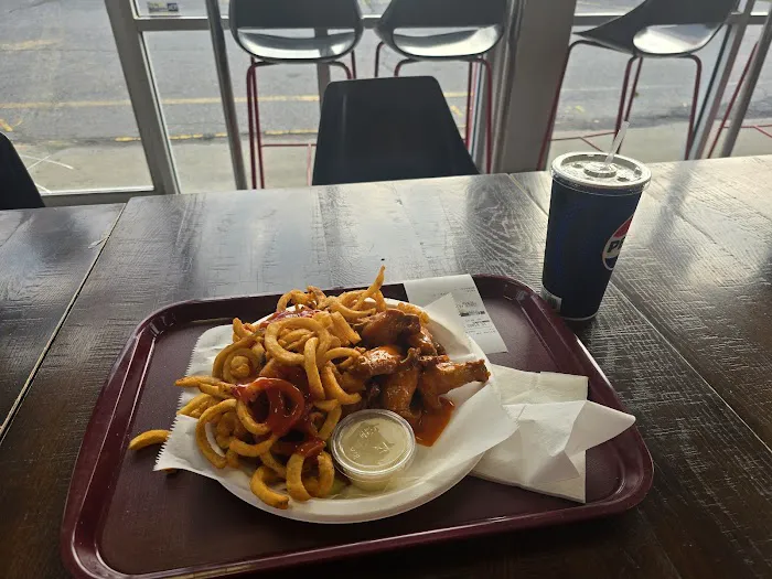 Planet Wings Picture 6